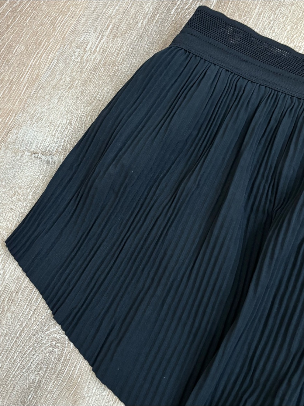 Nike Black Athletic Running Shorts with White Swoosh - Picture 5 of 7